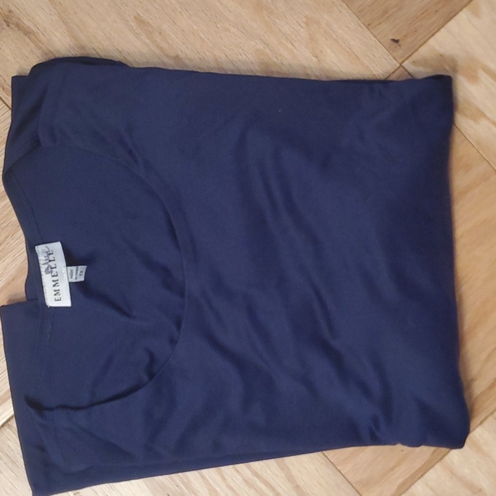 Emmelle Silk Tee - Picture 6 of 11